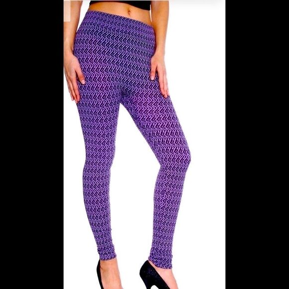🛍 Women’s ShoSho  chevron print super cute leggings one size fits all 💥 - Picture 1 of 7